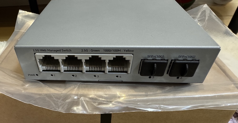 Horaco 4x2.5G + 2x10G Managed Switch